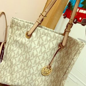 Michael Kors Tote